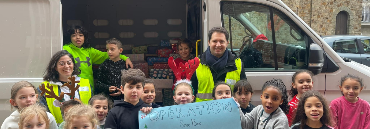 Operation Shoe-Box in businesses, schools and everywhere in Belgium :: Because everybody deserves a Christmas present Operation Shoe-Box in businesses, schools and everywhere in Belgium :: Because everybody deserves a Christmas present